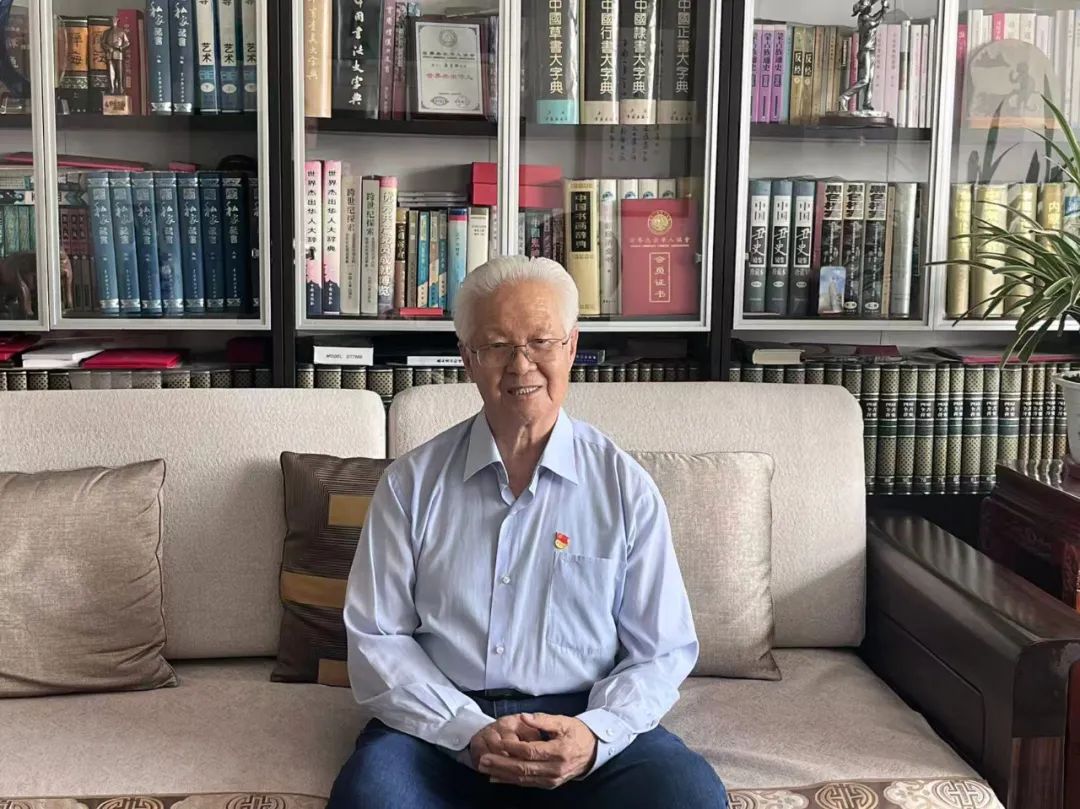 世界杰出华人协会会员岳占标